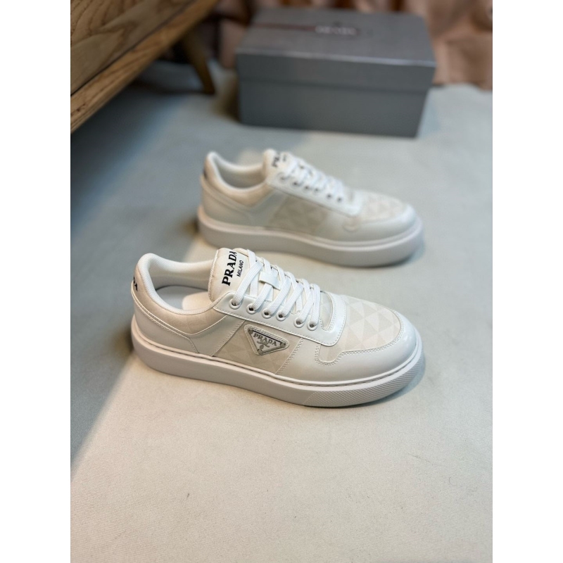 Pra*a casual shoes